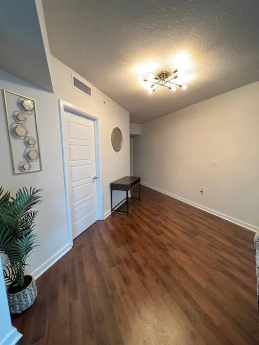 3 Min To Dt Tampa And Amalie Arena - Cozy 1Br - Pool Lägenhet Exteriör bild